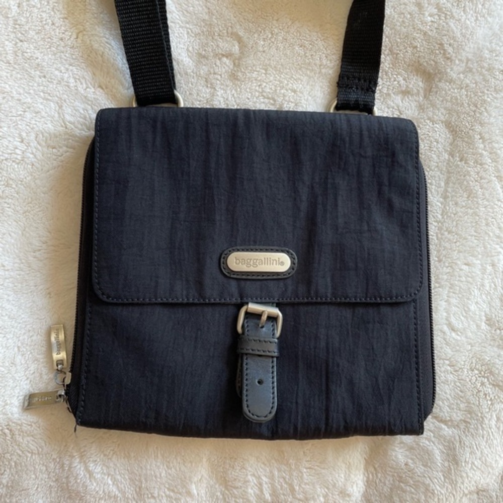 Baggallini Small Black Purse Crossbody Bag